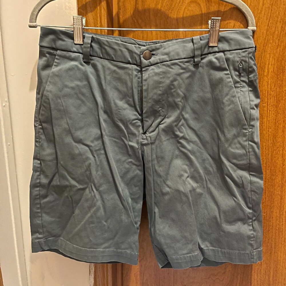Lululemon Men's Commission 9" Oxford Shorts 30